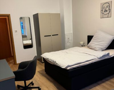 Zimmer Cannes (4.OG, 20qm)