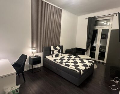 Zimmer New York (2.OG, 20qm, Balkon)